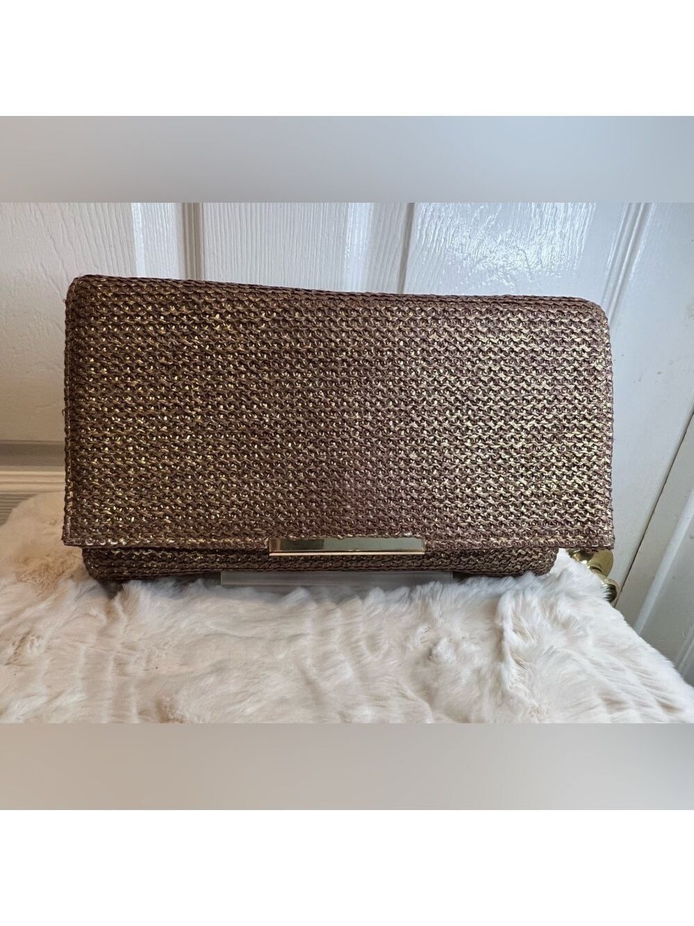 H&M METALLIC VINTAGE CLUTCH PURSE.